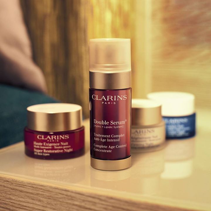 Free Clarins 7-day complete age-defying trial pack consisting of the No.1 Age-Defying Serum and an anti-ageing day and night cream of your choice